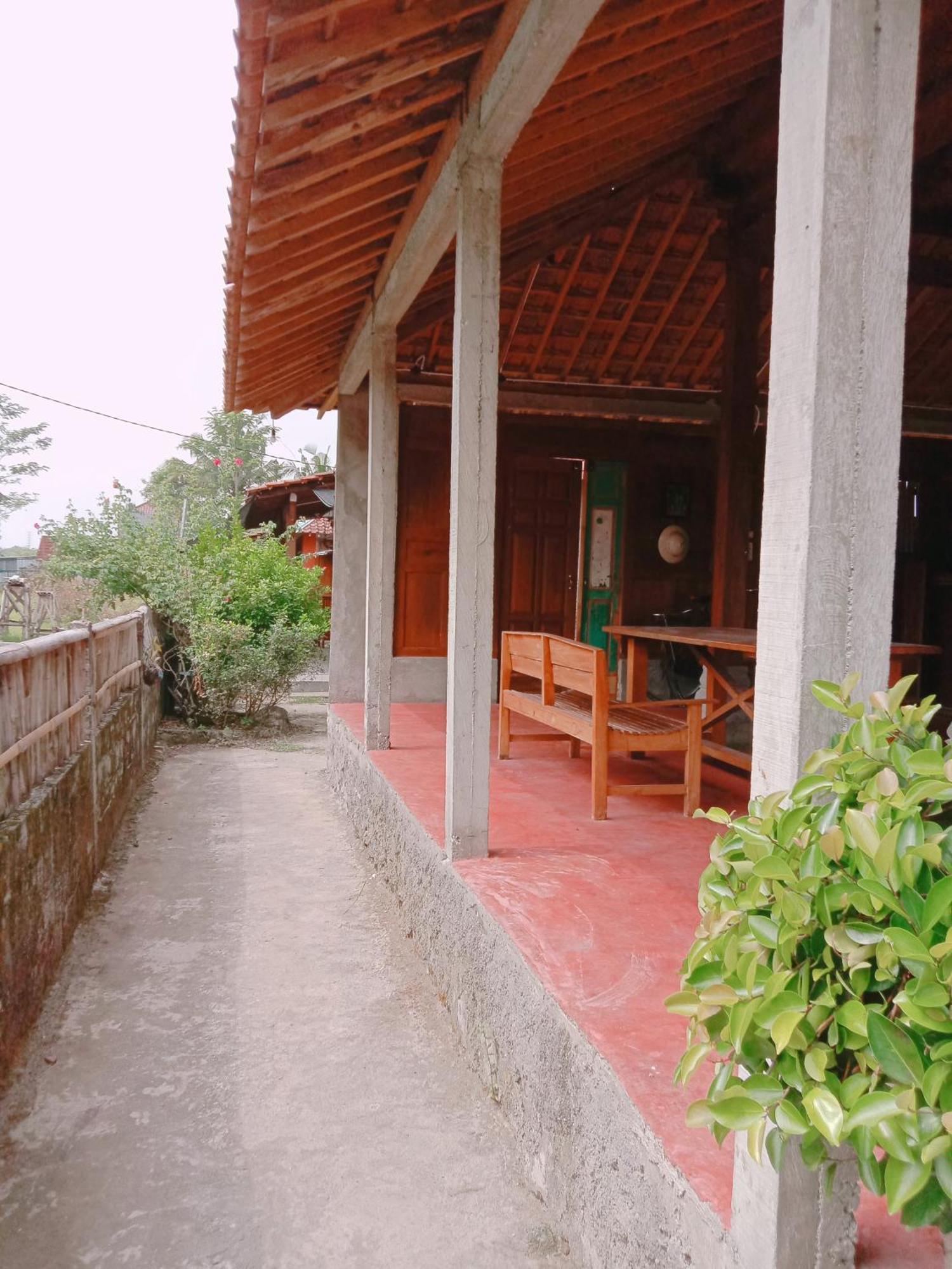 Rumah Ukhi Yogyakarta Exterior foto